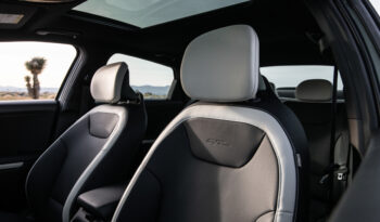 Kia K4 Sedán lleno